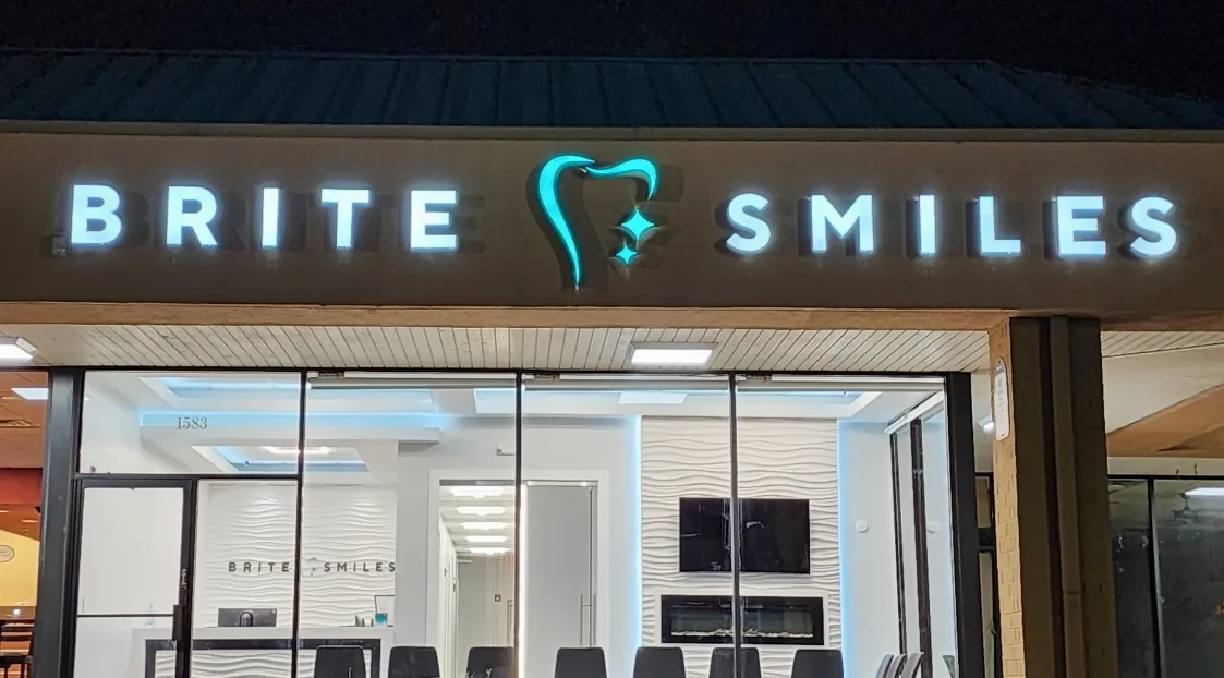 Outside view of Brite Smiles dental office building in Des Plaines
